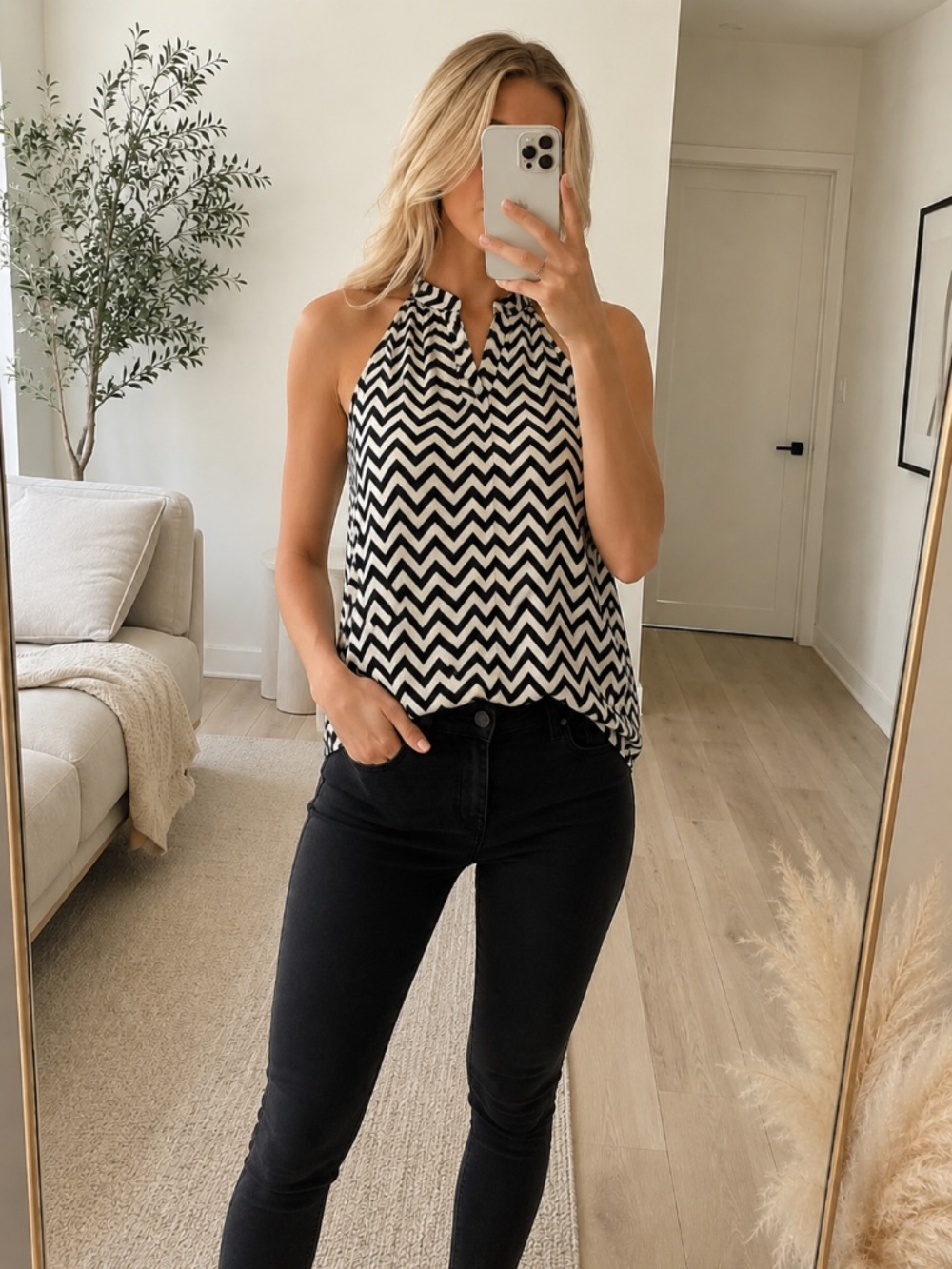 Olive & Oak Beige Navy Blue Chevron Sleeveless Top Small